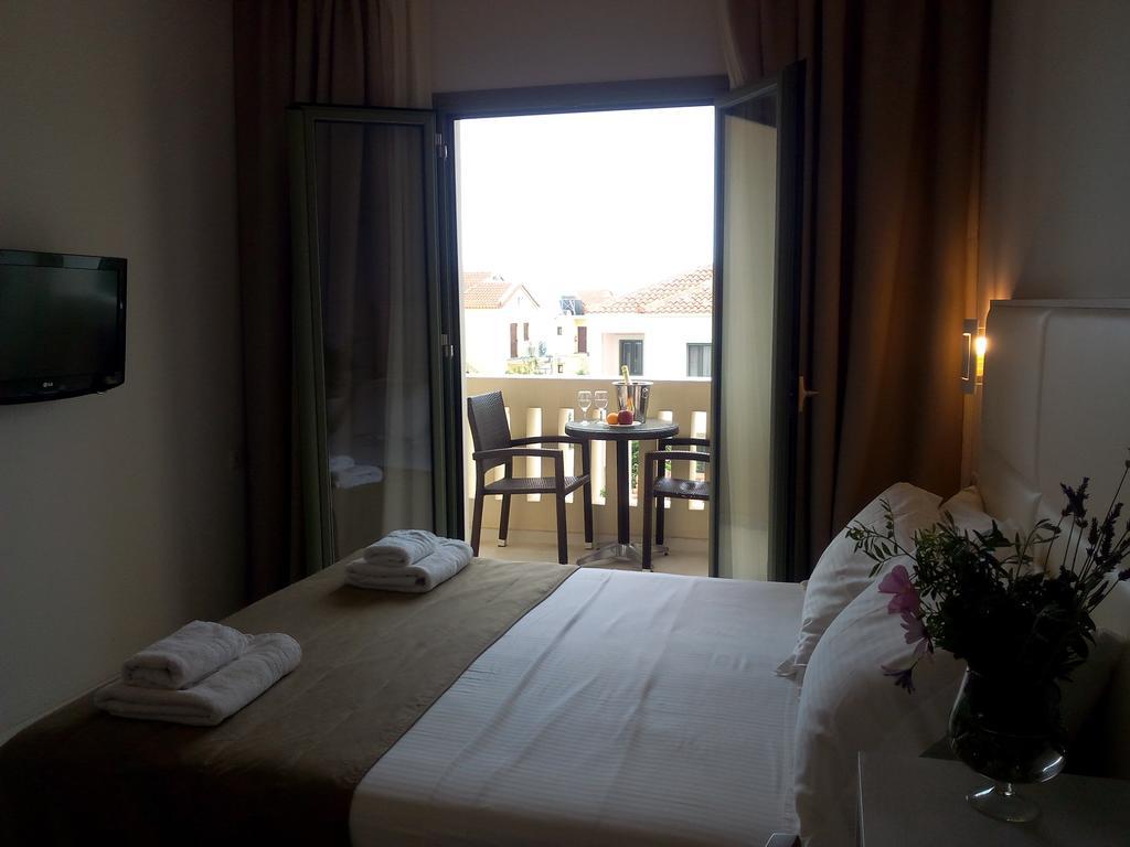Aphrodite Samos Suites Marathókampos Eksteriør billede
