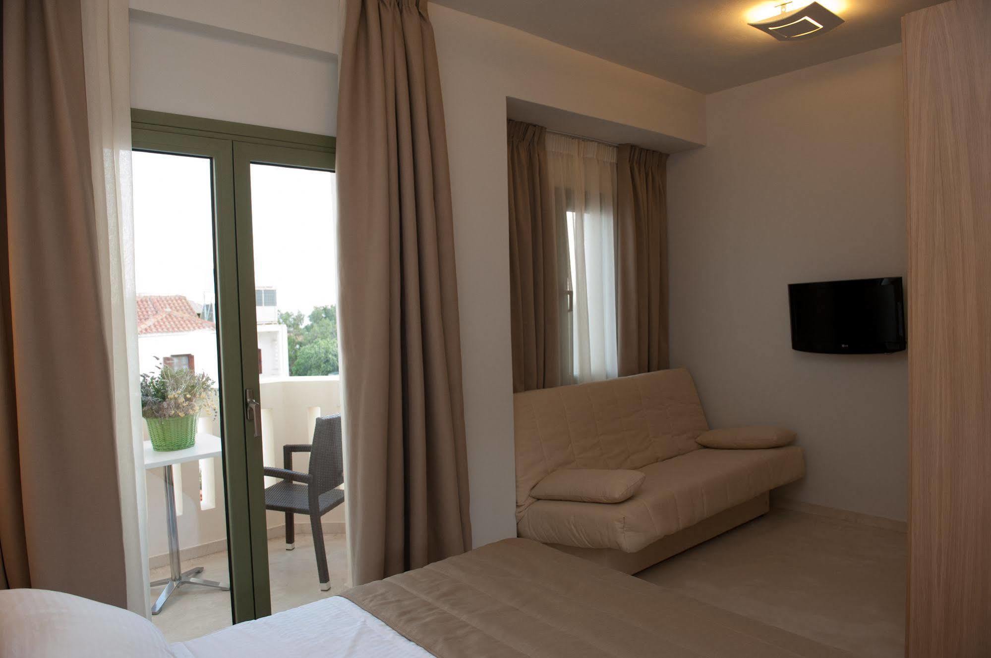 Aphrodite Samos Suites Marathókampos Eksteriør billede